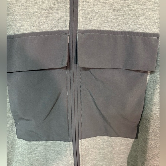 Ivivva Girls 12 Lululemon Style Jacket Grey Collar Hooded Zip Up Great Condition - Picture 4 of 15